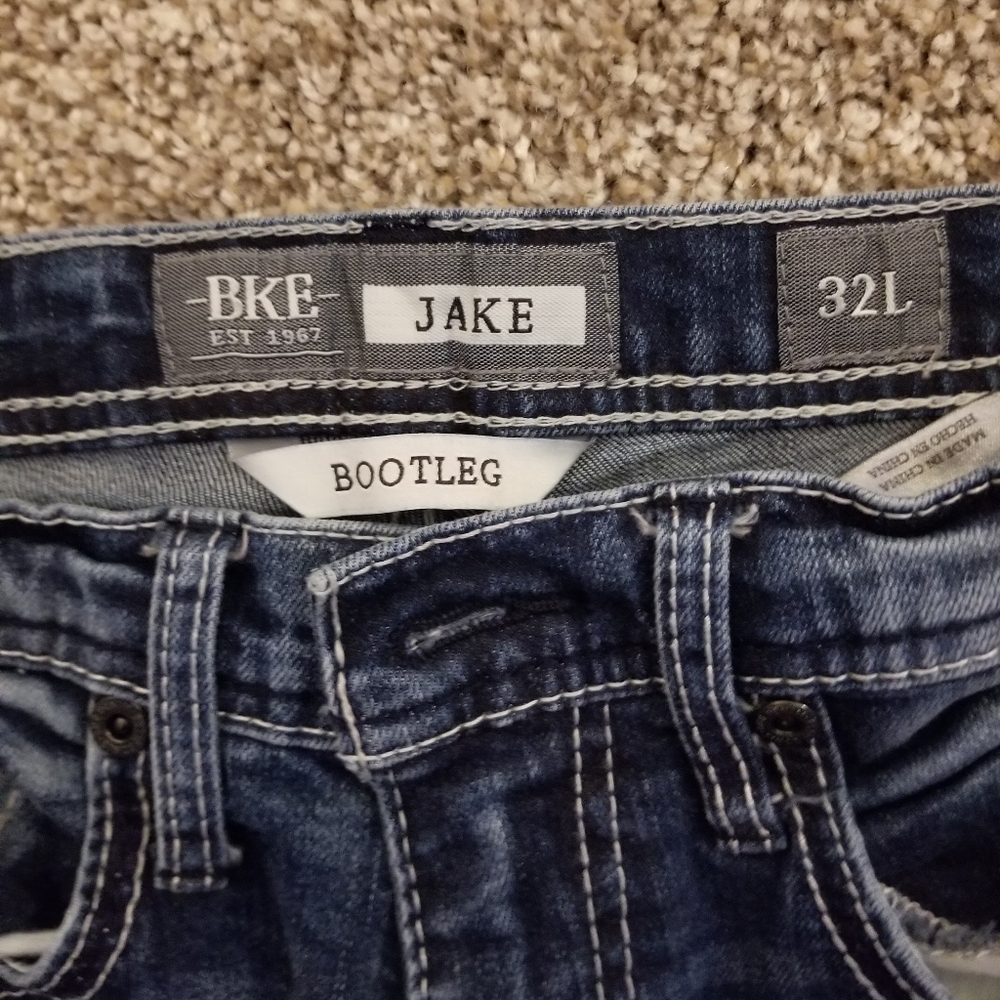 Men's buckle jeans